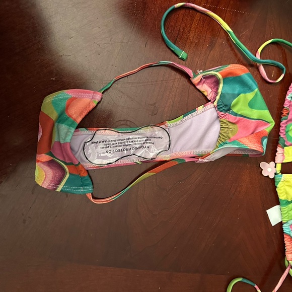 Groovy bikini - Picture 2 of 2